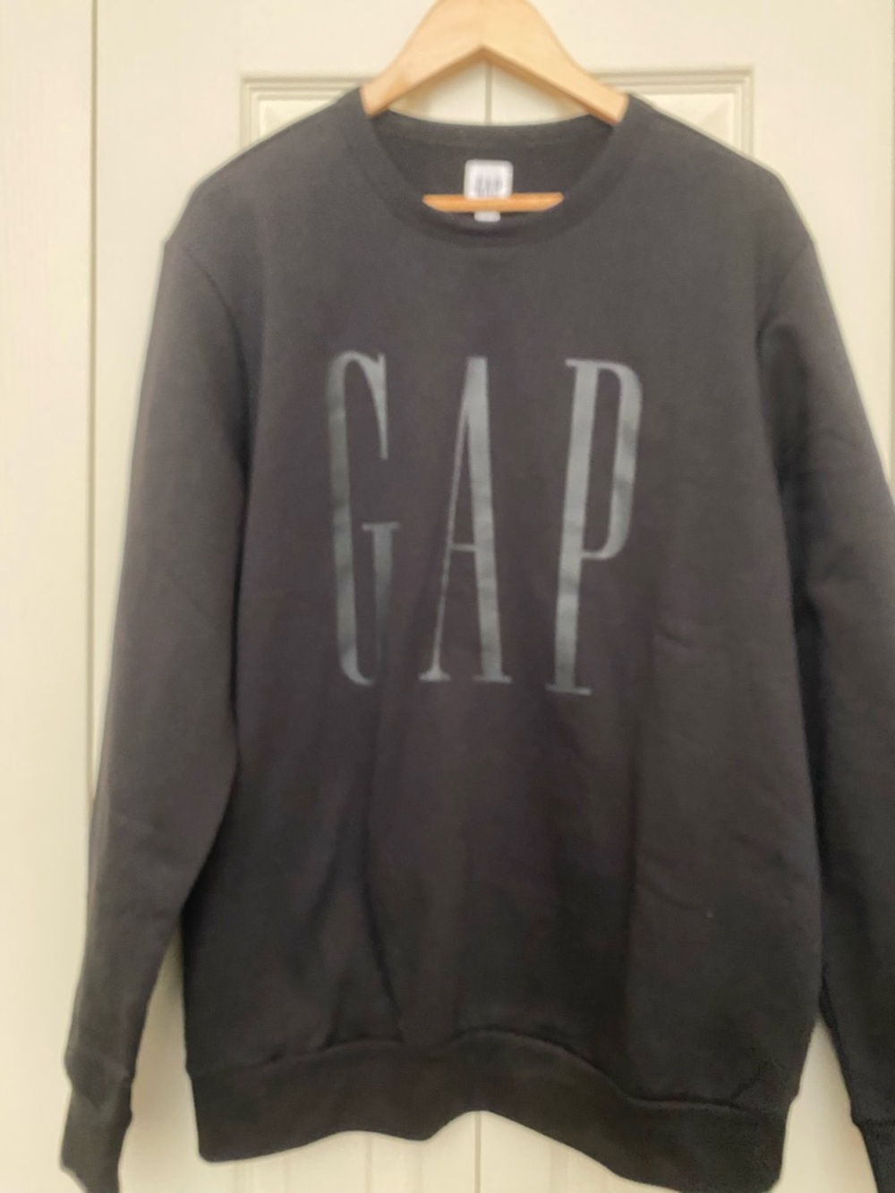 GAP Men's Dark Gray Logo Crewneck Sweatshirt